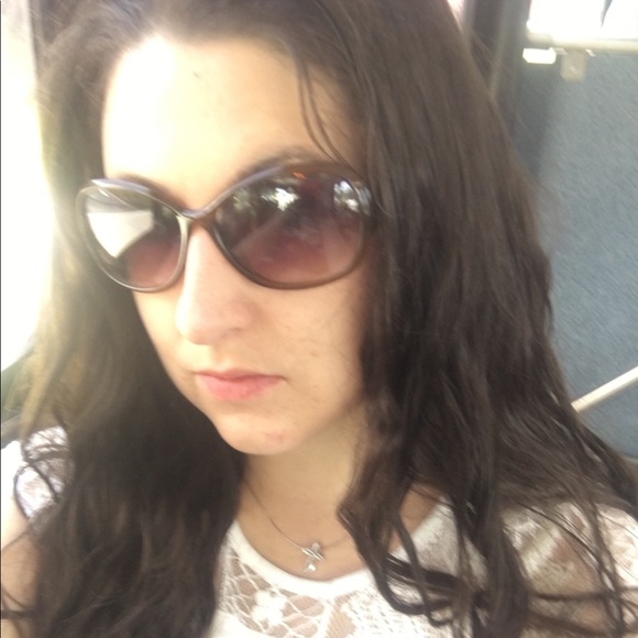 Meet your Posher, Chelsea - Picture 3 of 6